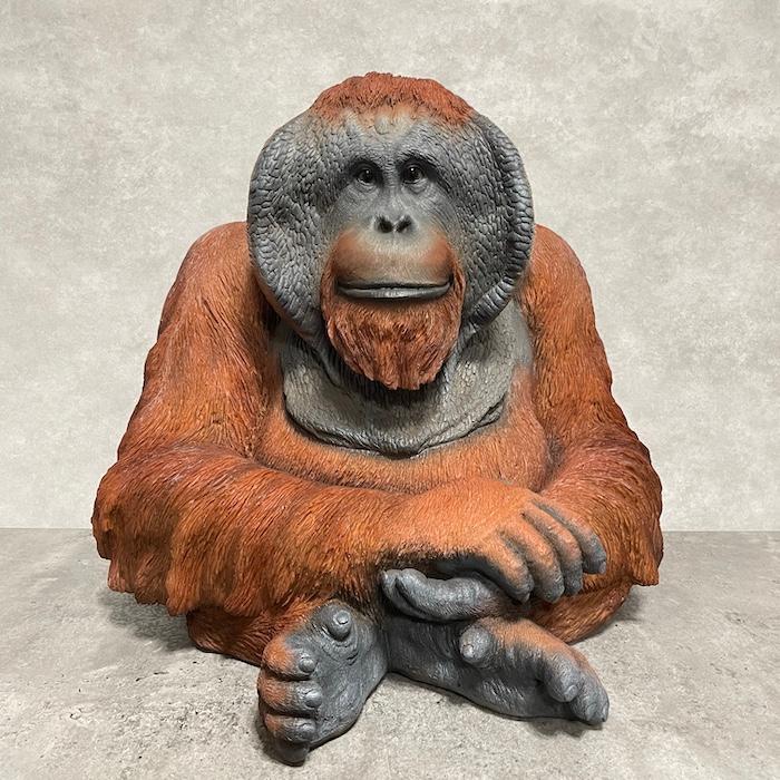 置物 動物 お座りオランウータン 中 高さ41cm 巨大オブジェ かわいい