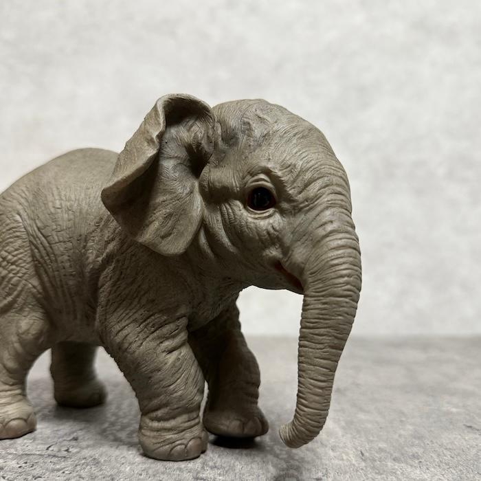 置物 動物 歩く子ゾウ 高さ12cm 象 縁起物 風水 woobia おしゃれ