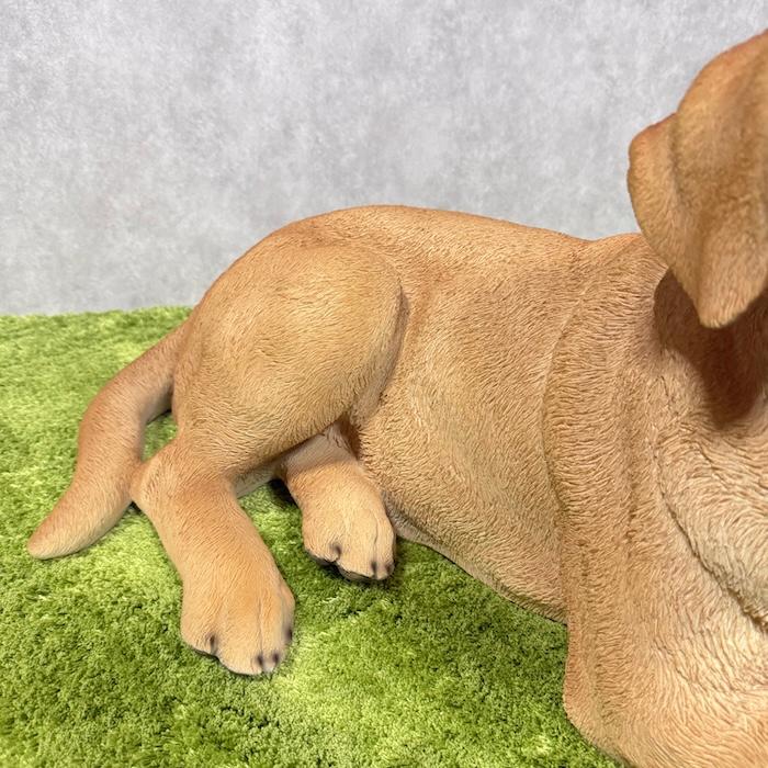 WOOBIA（ウービア） 犬 置物 大型 動物 うつぶせ ラブラドール