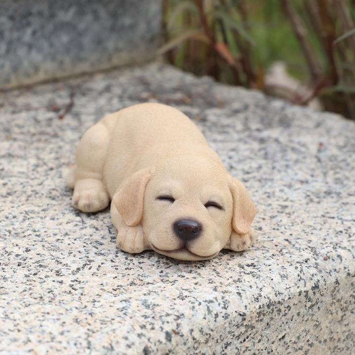 犬 置物 すやすやラブラドールレトリバー 眠る 横幅17.5cm WOOBIA