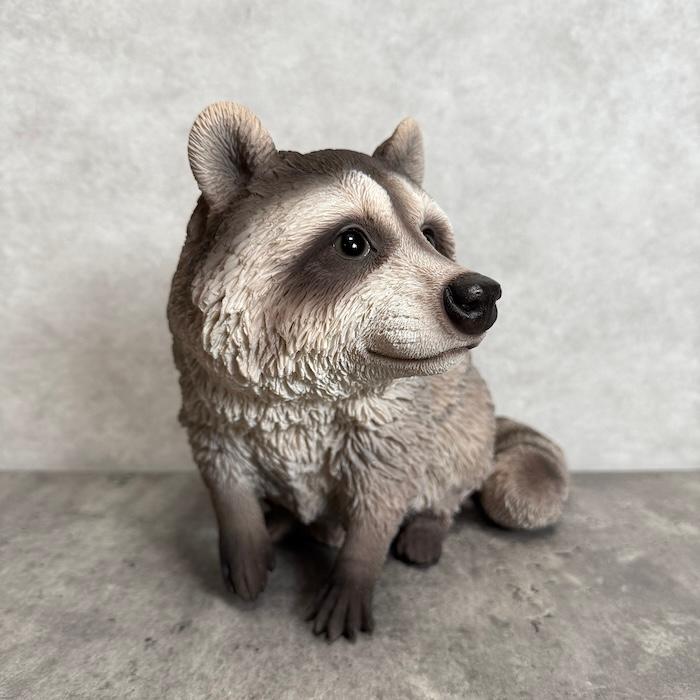置物　インテリア　インテリア小物　オブジェ　グレー 置物 動物 動きだすアライグマ 横幅34cm オブジェ woobia おしゃれ