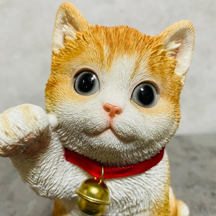 WOOBIA（ウービア） かわいい 置物 右手を上げる茶トラ白招き猫 商売