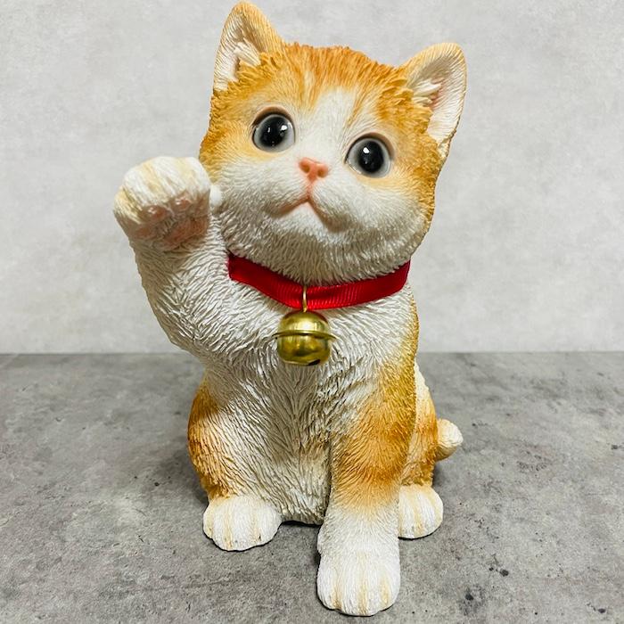WOOBIA（ウービア） かわいい 置物 右手を上げる茶トラ白招き猫 商売