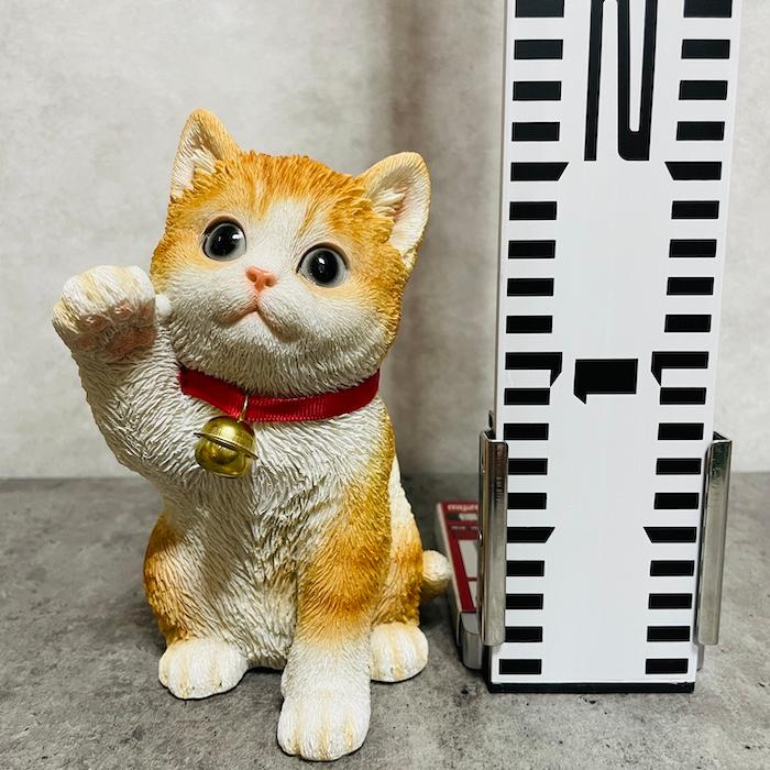 WOOBIA（ウービア） かわいい 置物 右手を上げる茶トラ白招き猫 商売