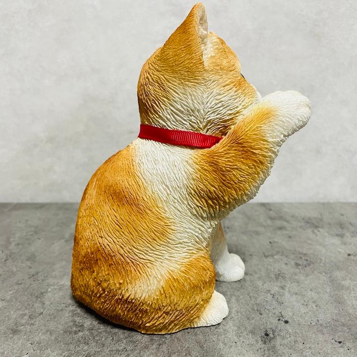 WOOBIA（ウービア） かわいい 置物 右手を上げる茶トラ白招き猫 商売
