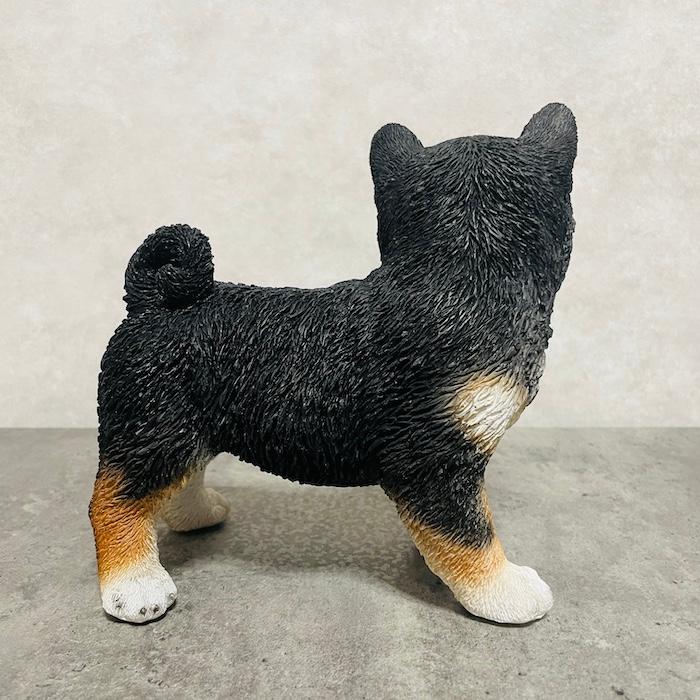 WOOBIA（ウービア） 置物 犬 かわいい 動物 玄関 歩く黒柴犬 横幅18.5
