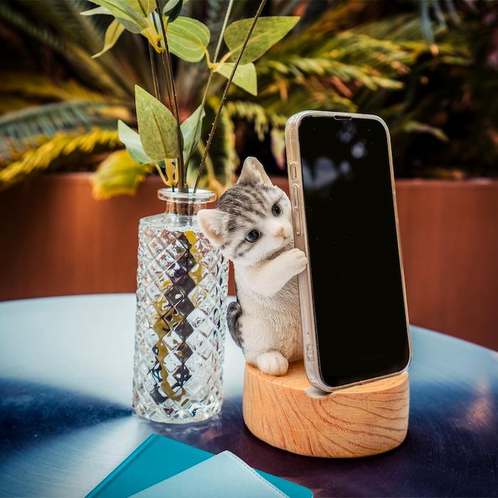 スマホスタンド 卓上 猫 おもしろ 動物 サバ白猫 ネコ 置物 かわいい