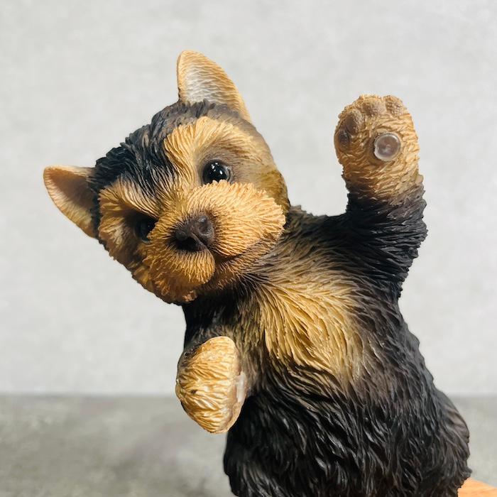 スマホスタンド 卓上 犬 おもしろ 動物 ヨークシャーテリア 玄関 置物 かわいい おしゃれ 写真立て スマホホルダー woobia ウービア |  | 05