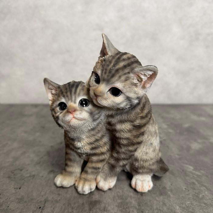 置物 動物 かわいい 寄り添うサバトラ猫 ネコ 高さ17.2cm woobia おしゃれ 大きい 玄関 インテリア 庭 オブジェ 大型 ウービア | WOOBIA | 10