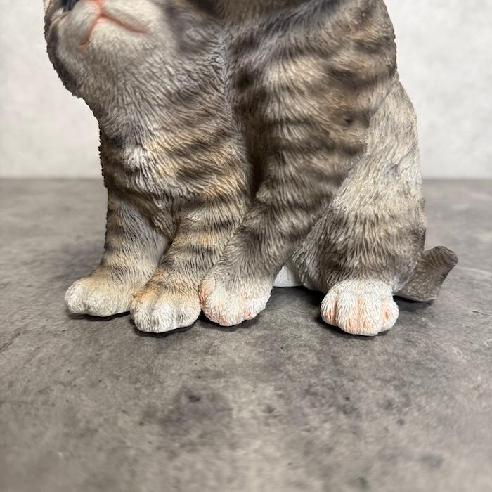 置物 動物 かわいい 寄り添うサバトラ猫 ネコ 高さ17.2cm woobia おしゃれ 大きい 玄関 インテリア 庭 オブジェ 大型 ウービア | WOOBIA | 09