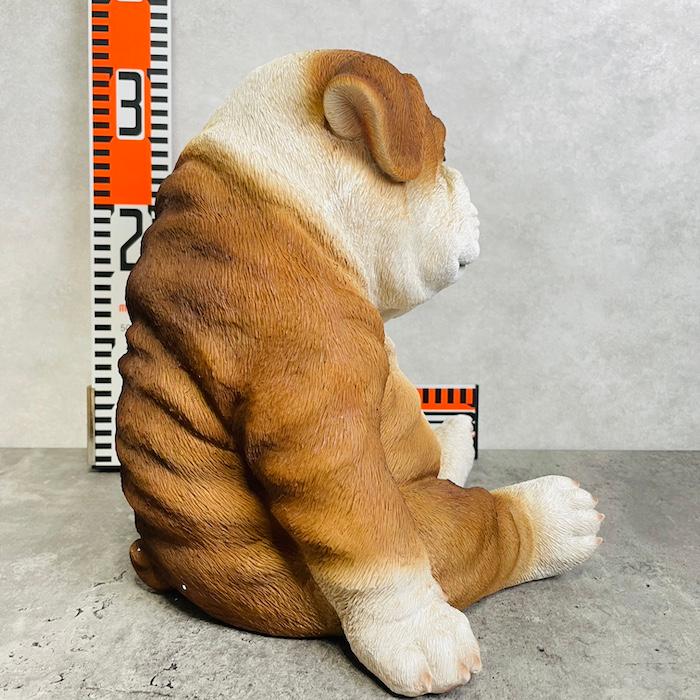 置物 犬 かわいい 高さ28.5cm 動物 玄関 居眠りするブルドッグ 中 おしゃれ インテリア ガーデンオーナメント  woobia ウービア |  | 05