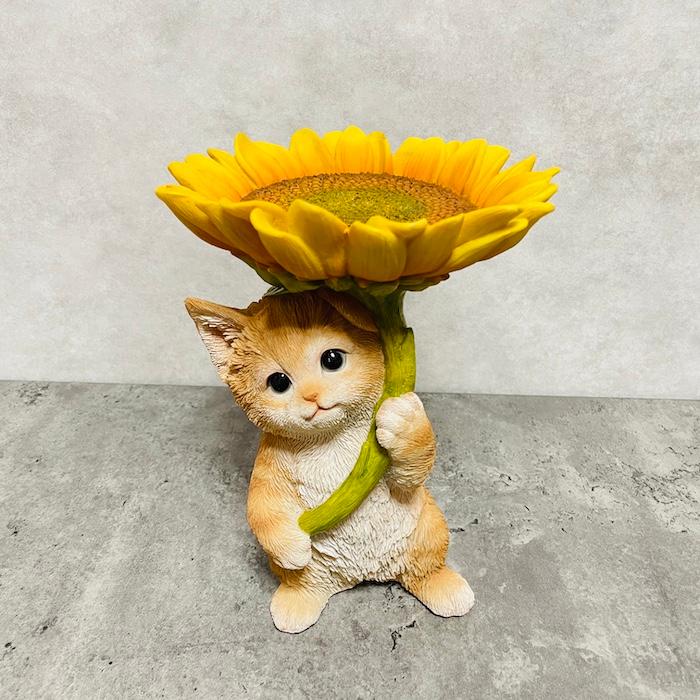 置物 猫 かわいい 動物 玄関 ひまわりのトレイを持つ茶トラ猫 高さ22.5