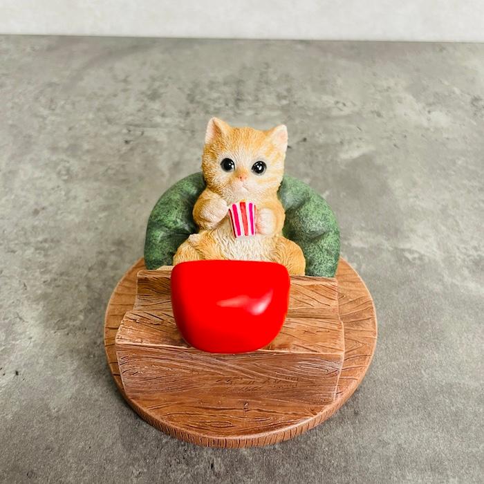 スマホスタンド 卓上 猫 おもしろ 動物 テレビを見る茶トラ猫 ネコ 置物 かわいい おしゃれ 写真立て スマホホルダー woobia ウービア |  | 07