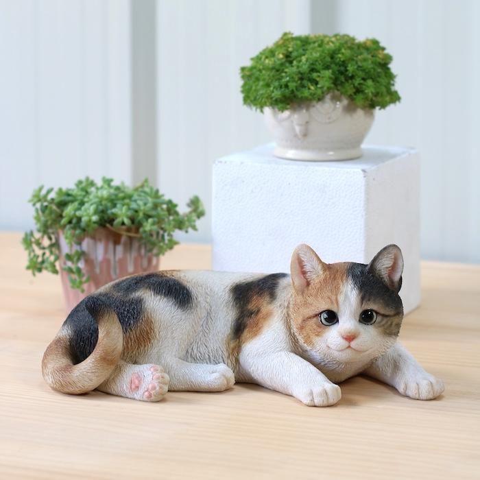 置物 猫 動物 かわいい リラックス三毛猫 ネコ 高さ11.5cm woobia