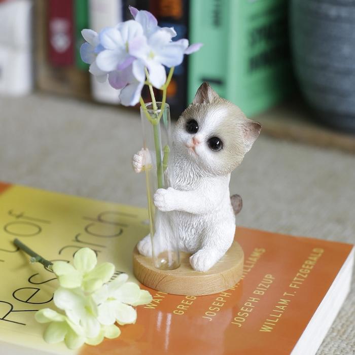 WOOBIA（ウービア） 置物 猫 かわいい 動物 玄関 茶トラ白猫 一輪挿し
