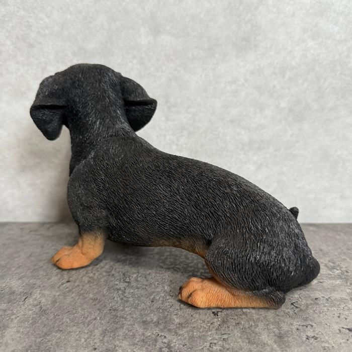 置物 犬 かわいい 動物 玄関 お座りダックスフンド ブラックタン