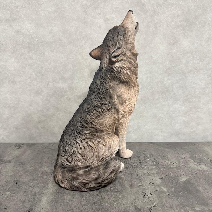 置物 動物 遠吠えオオカミ 高さ30cm 狼 woobia おしゃれ 大きい 玄関