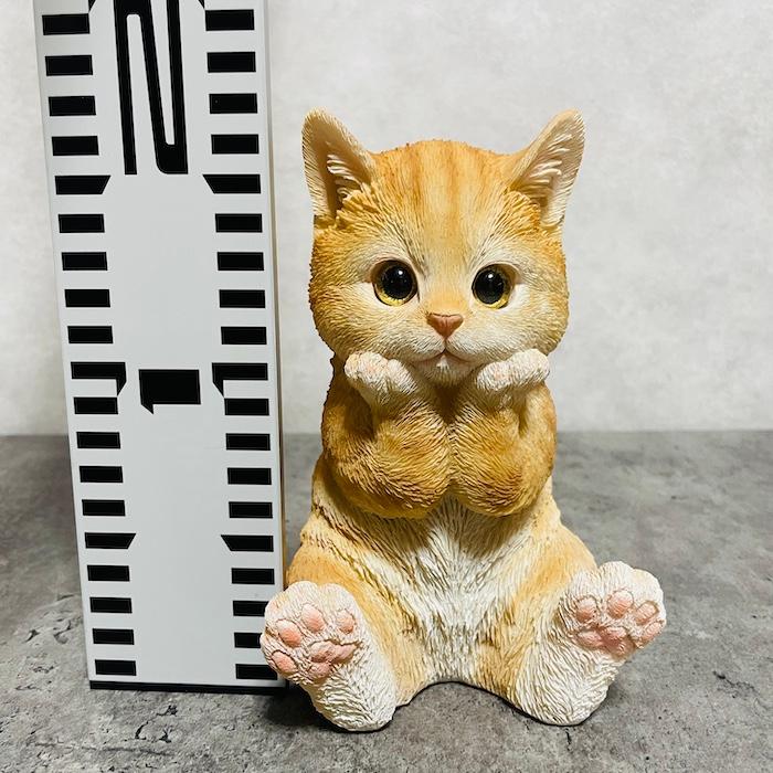 WOOBIA（ウービア） 置物 猫 かわいい 動物 玄関 頬杖をつく茶トラ猫