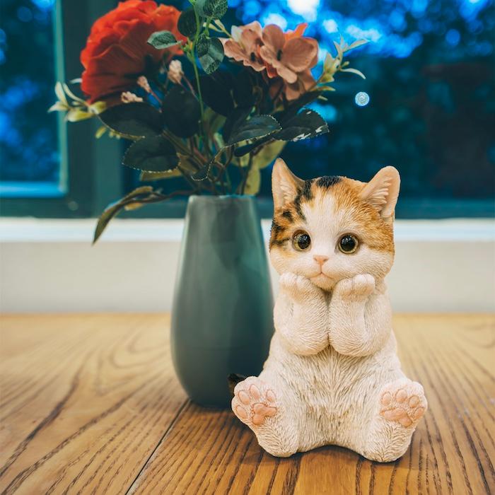 置物 動物 かわいい 頬杖をつく三毛猫 ネコ 高さ17cm woobia おしゃれ