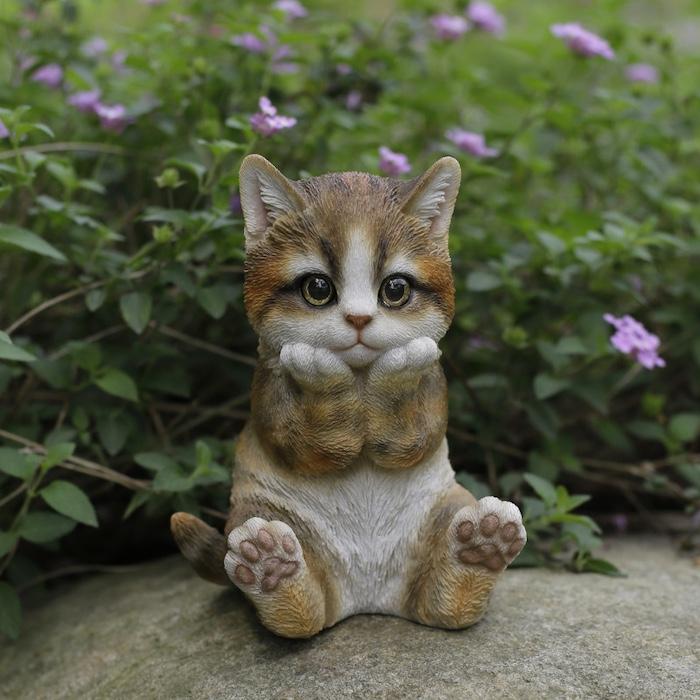 置物 動物 かわいい 頬杖をつくキジトラ白猫 ネコ 高さ17cm woobia