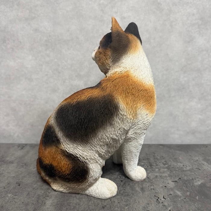 置物 猫 動物 かわいい 振り返る三毛猫 大 ネコ 高さ26.3cm woobia