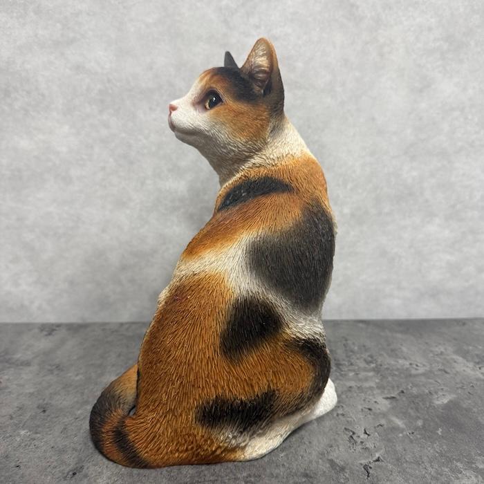 振り向く三毛猫、和紙25,4см×36,4cm 置物 猫 動物 かわいい 振り返る三毛猫 大 ネコ 高さ26.3cm woobia