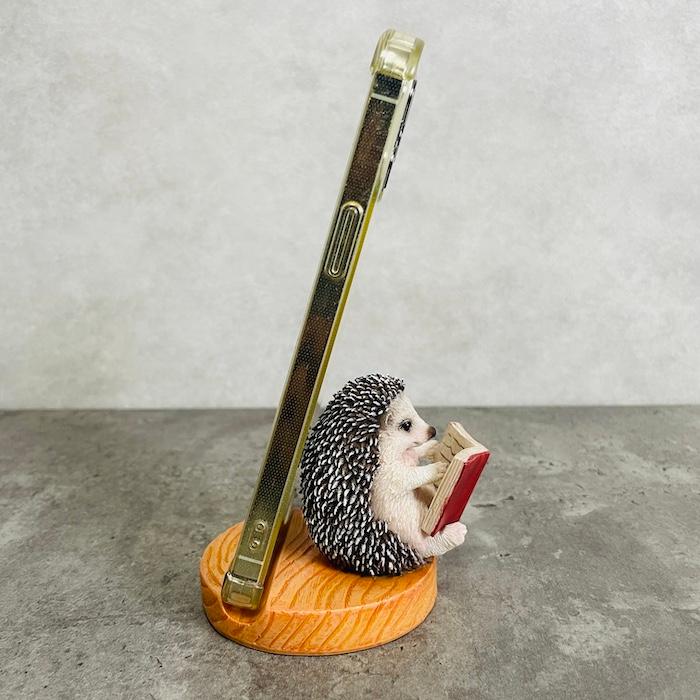 スマホスタンド 卓上 おもしろ 動物 本を見るハリネズミ 置物 かわいい おしゃれ 写真立て スマホホルダー woobia ウービア |  | 02