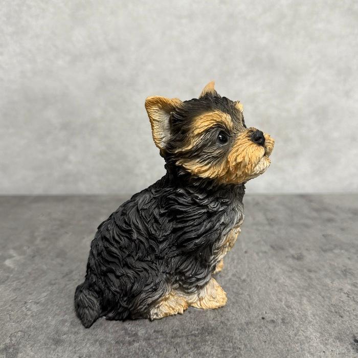 Goebel ゲーベル社　ヨークシャーテリア　犬　陶器　置物　ダークグレー 犬 置物 おしゃれ 頭を上げるヨークシャーテリア かわいい 動物