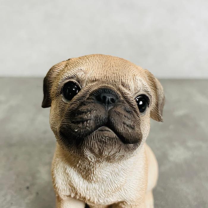 WOOBIA（ウービア） 置物 犬 かわいい 動物 玄関 頭を上げる パグ