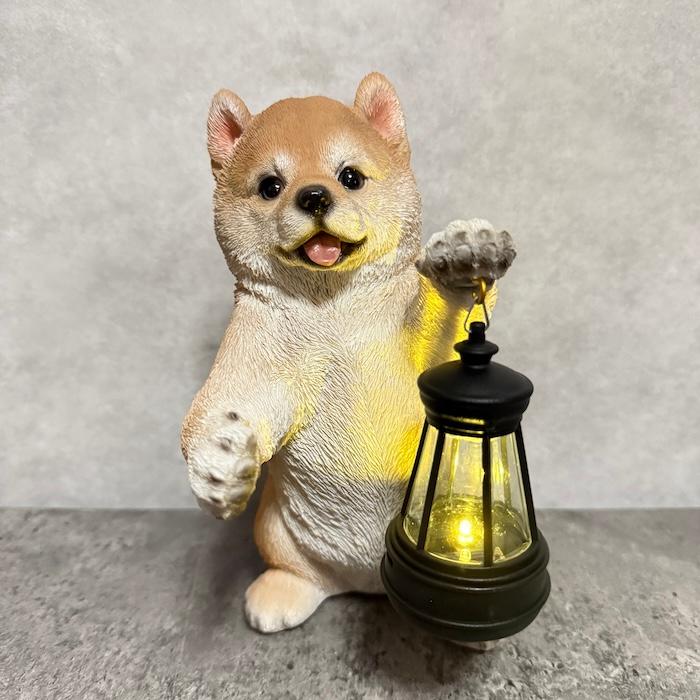 置物 犬 動物 ソーラーランプを左手で持ち上げる柴犬 グッズ 高さ28.5cm woobia おしゃれ 玄関 インテリア ガーデン かわいい オブジェ |  | 13