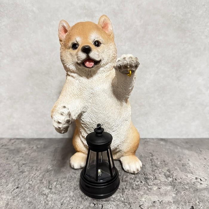 置物 犬 動物 ソーラーランプを左手で持ち上げる柴犬 グッズ 高さ28.5cm woobia おしゃれ 玄関 インテリア ガーデン かわいい オブジェ |  | 04