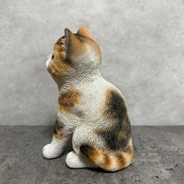 猫の置物 ソーラーランプを右手で持ち上げる三毛猫 高さ17cm woobia かわいい動物 おしゃれなインテリア |  | 11