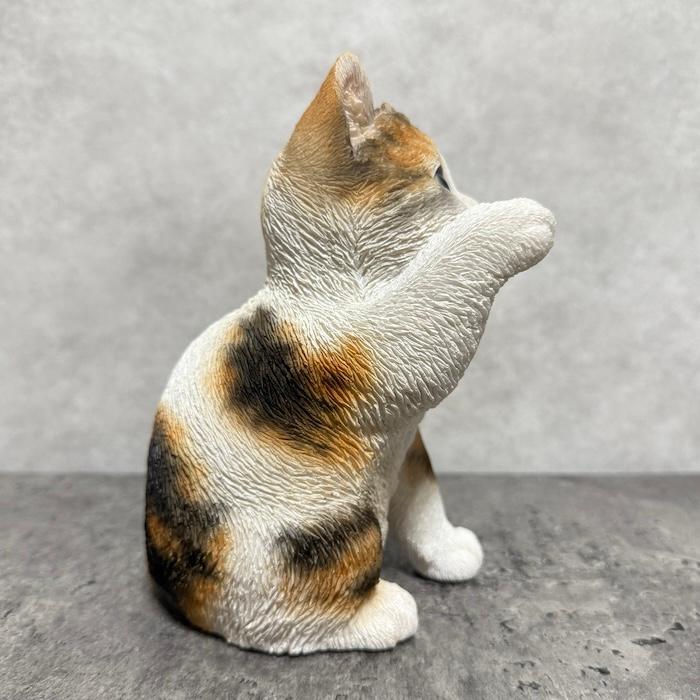 猫の置物 ソーラーランプを右手で持ち上げる三毛猫 高さ17cm woobia かわいい動物 おしゃれなインテリア |  | 09
