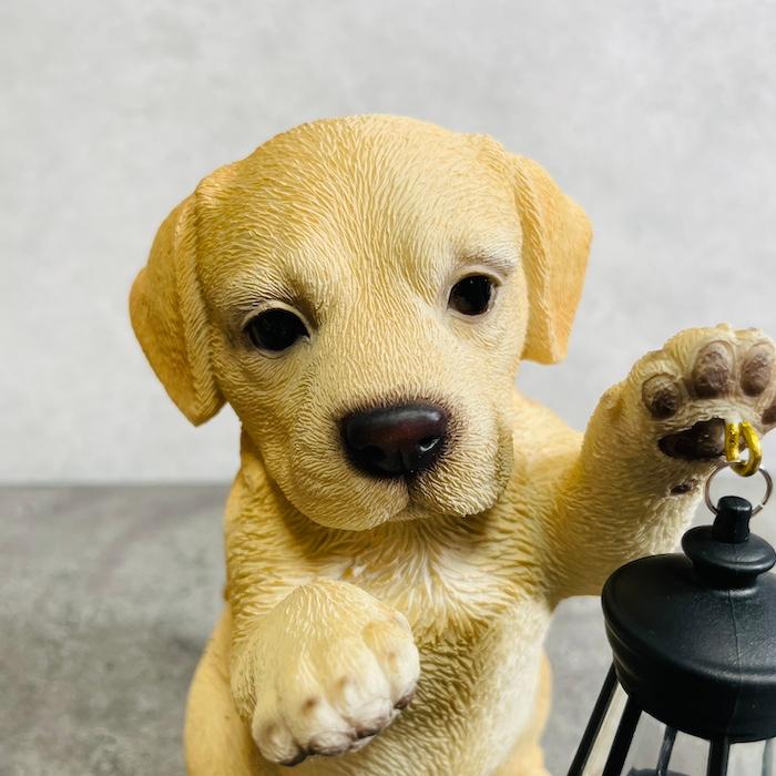 置物 犬 かわいい 動物 ソーラーランプを左手で持ち上げるラブラドールレトリバー おしゃれ 庭 インテリア woobia ウービア |  | 02