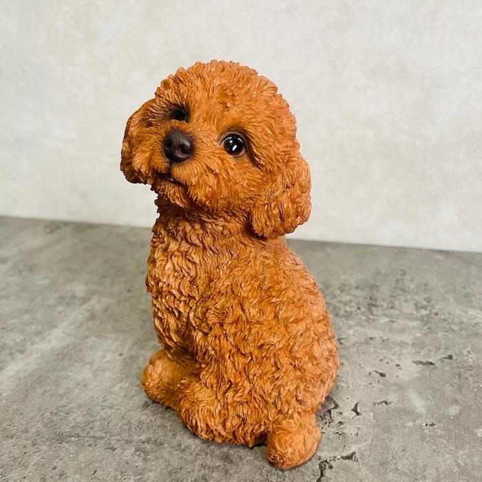 WOOBIA（ウービア） 置物 犬 かわいい 動物 玄関 振り返るトイプードル