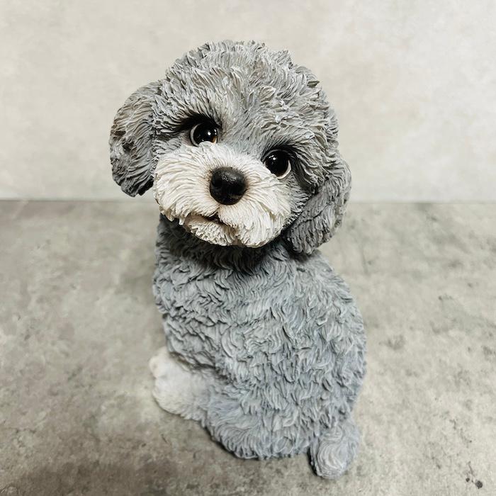 WOOBIA（ウービア） 置物 犬 かわいい 動物 玄関 振り返るトイプードル