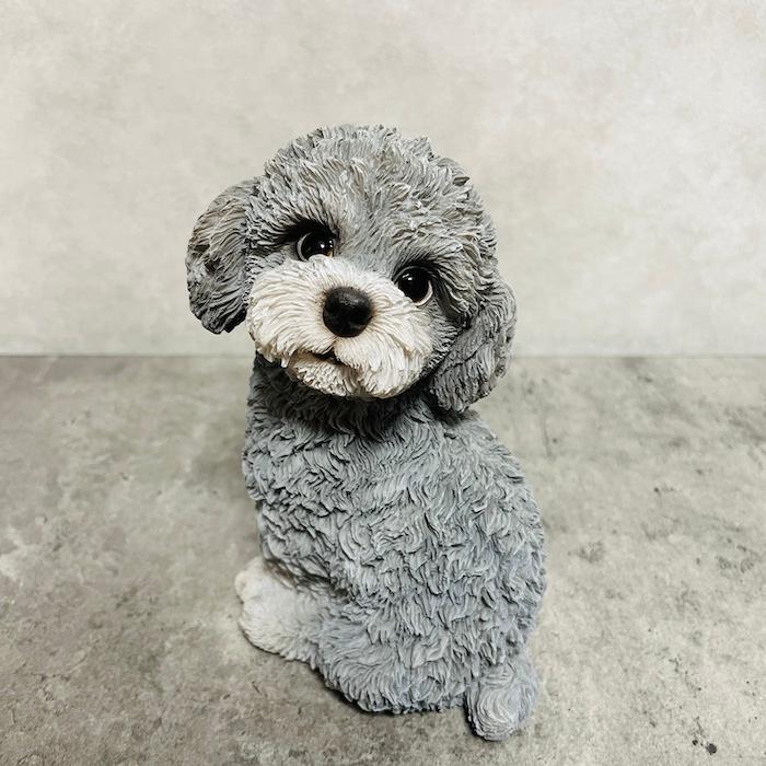 WOOBIA（ウービア） 置物 犬 かわいい 動物 玄関 振り返るトイプードル