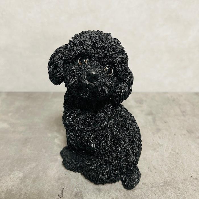 WOOBIA（ウービア） 置物 犬 かわいい 動物 玄関 振り返るトイプードル