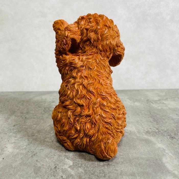 置物 犬 かわいい 動物 玄関 ソーラーランプを左手で持ち上げるトイプードル ブラウン おしゃれ ガーデン woobia ウービア |  | 06