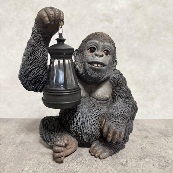 置物 かわいい 動物 玄関 ソーラーランプを右手で持ち上げる黒ゴリラ おしゃれ インテリア ガーデンオーナメント woobia ウービア |  | 04