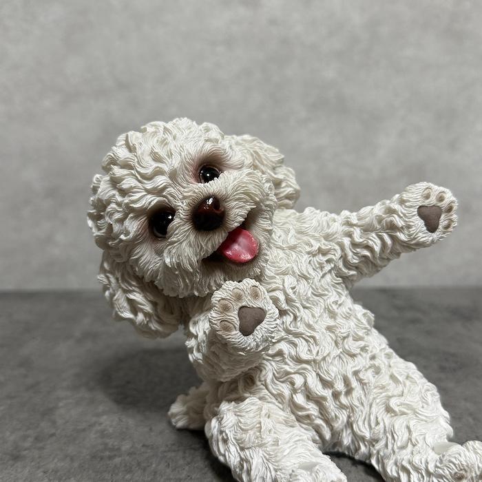 スマホスタンド 卓上 犬 おもしろ 動物 お座りトイプードル 白 置物
