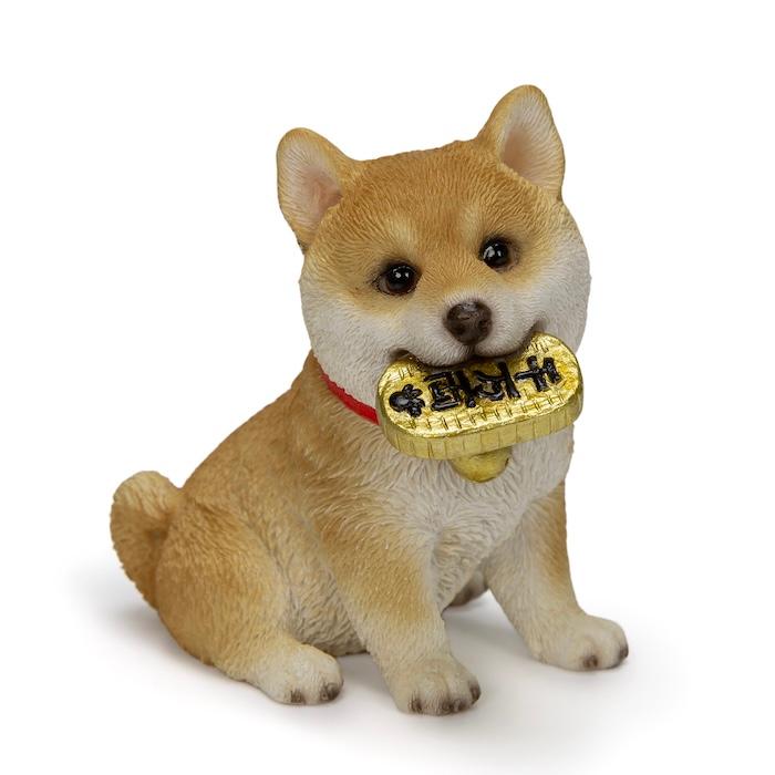 WOOBIA（ウービア） 犬 置物 モチーフ金貨をくわえる柴犬 縁起物 開運