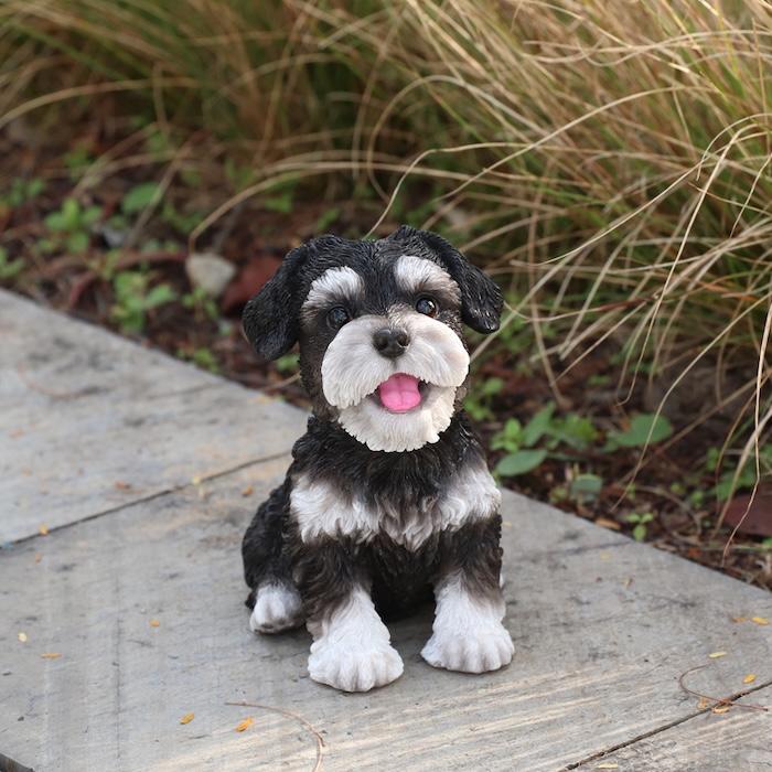 WOOBIA（ウービア） 犬 置物 お座りにっこりシュナウザー 高さ15.5cm