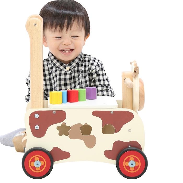 知育玩具 ウォーカー&ライド カウ 木製 おもちゃ 1歳 誕生日プレゼント 出産祝い 手押し車 乗用 型はめ 男の子 女の子 アイムトイ |  | 04