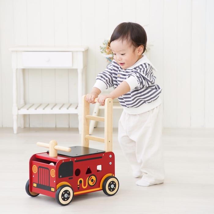 知育玩具 ウォーカー&ライド 消防車 木製 おもちゃ 1歳 誕生日