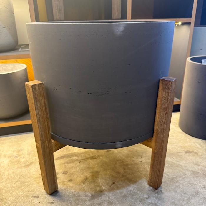鉢カバー おしゃれ 大型 カッセル ロー アカシアスタンド付 15号 11号 ファイバーセメント 室内 北欧 観葉植物 インテリア 丸型 KONTONの画像