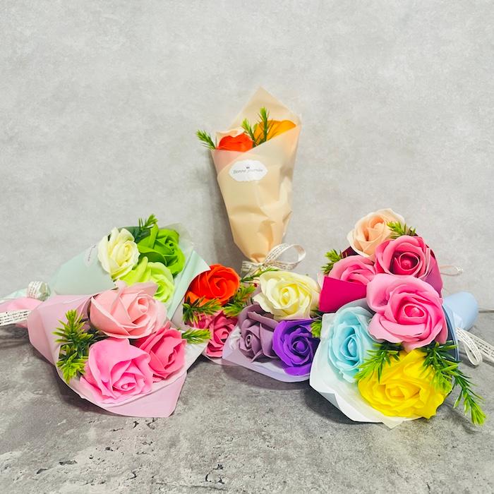 7色から選択 ソープフラワー ミニブーケ シャボンフラワー 石鹸素材 プレゼントギフト おしゃれでかわいいお花 母の日 お祝い |  | 13