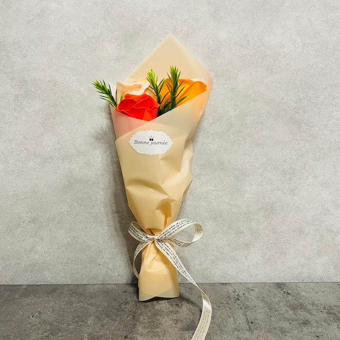 7色から選択 ソープフラワー ミニブーケ シャボンフラワー 石鹸素材 プレゼントギフト おしゃれでかわいいお花 母の日 お祝い |  | 17