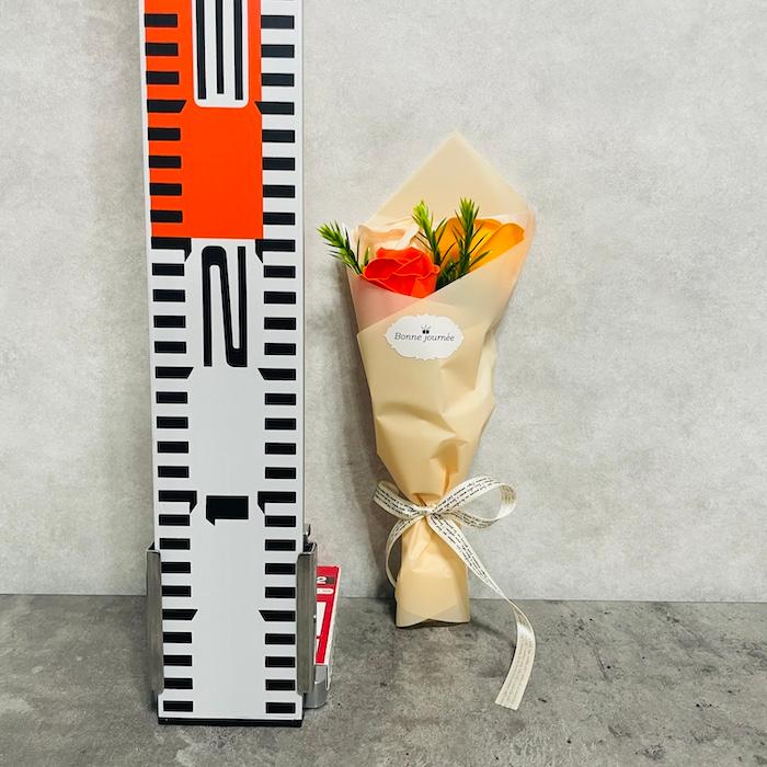 7色から選択 ソープフラワー ミニブーケ シャボンフラワー 石鹸素材 プレゼントギフト おしゃれでかわいいお花 母の日 お祝い |  | 18