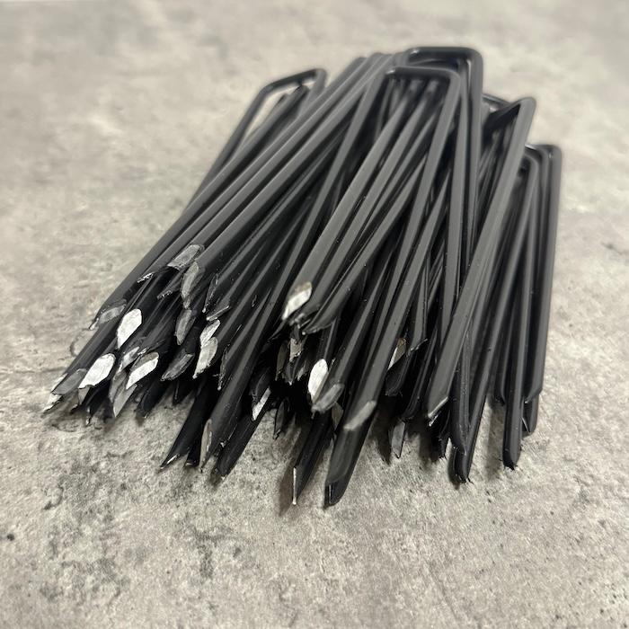 リアリーターフ専用固定ピン 200本 コ字型 150mm φ4mm 黒 人工芝 押さえピン 雑草対策 グリーンフィールド DIY 補修 防草シート U字ピン |  | 07